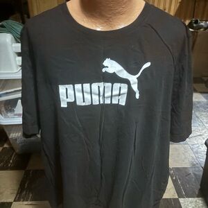 Woman’s 3x Puma tshirt